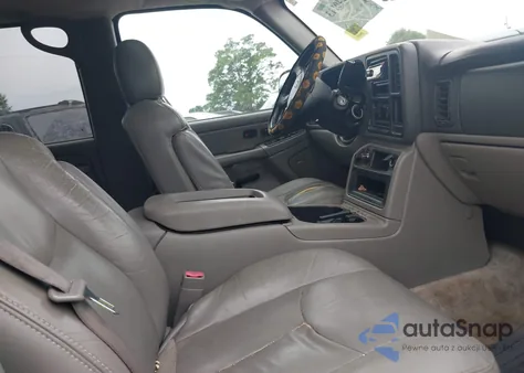 2004 Chevrolet Tahoe Z71 z USA, uszkodzony, nr VIN 1GNEK13Z84R111386